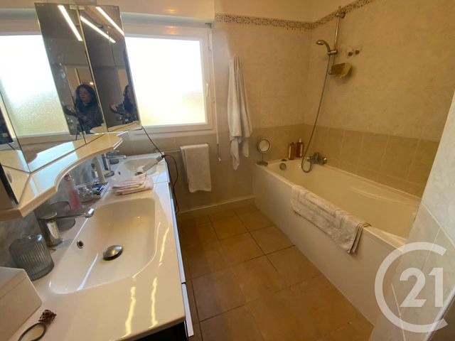 Appartement F5 à vendre - 5 pièces - 148.73 m2 - ROQUEBRUNE CAP MARTIN - 06 - PROVENCE-ALPES-COTE-D-AZUR - Century 21 Agence Molière