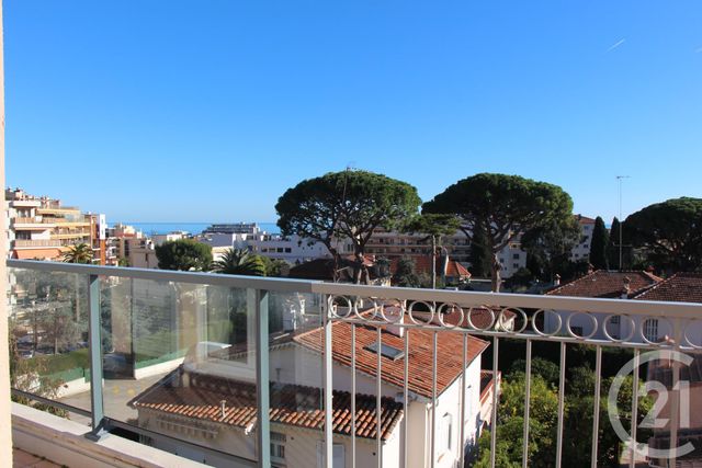 Appartement F5 à vendre - 5 pièces - 148.73 m2 - ROQUEBRUNE CAP MARTIN - 06 - PROVENCE-ALPES-COTE-D-AZUR - Century 21 Agence Molière