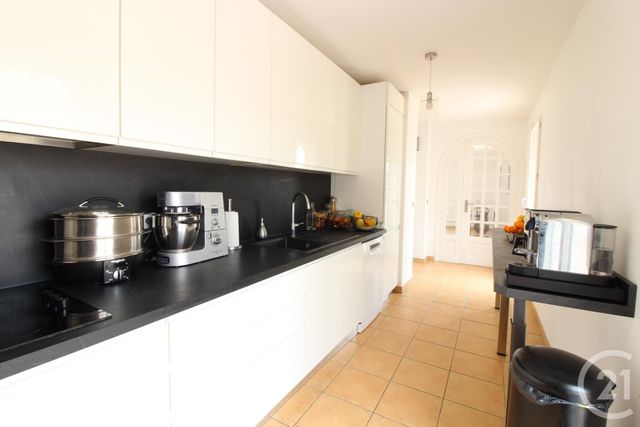 Appartement F5 à vendre - 5 pièces - 148.73 m2 - ROQUEBRUNE CAP MARTIN - 06 - PROVENCE-ALPES-COTE-D-AZUR - Century 21 Agence Molière