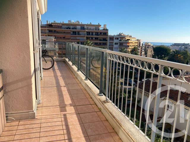 Appartement F5 à vendre - 5 pièces - 148.73 m2 - ROQUEBRUNE CAP MARTIN - 06 - PROVENCE-ALPES-COTE-D-AZUR - Century 21 Agence Molière