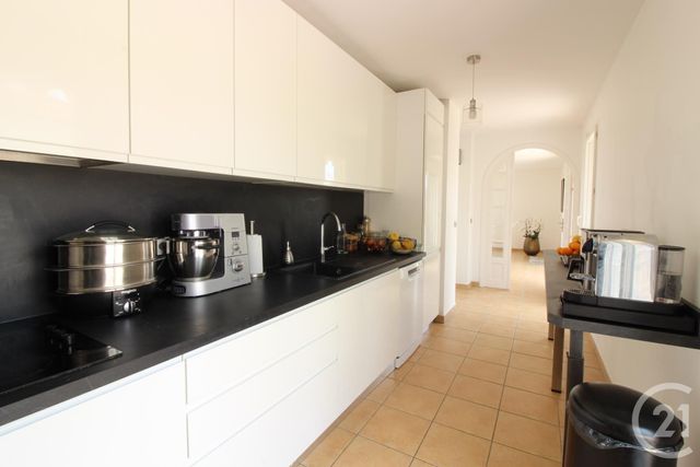 Appartement F5 à vendre - 5 pièces - 148.73 m2 - ROQUEBRUNE CAP MARTIN - 06 - PROVENCE-ALPES-COTE-D-AZUR - Century 21 Agence Molière