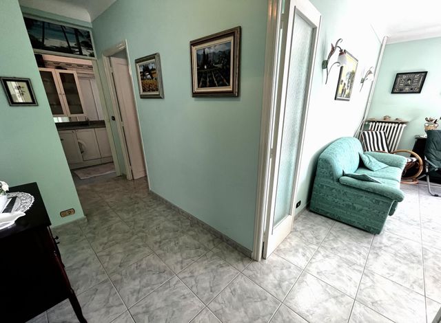 Appartement F3 à vendre - 3 pièces - 52.64 m2 - ROQUEBRUNE CAP MARTIN - 06 - PROVENCE-ALPES-COTE-D-AZUR - Century 21 Agence Molière