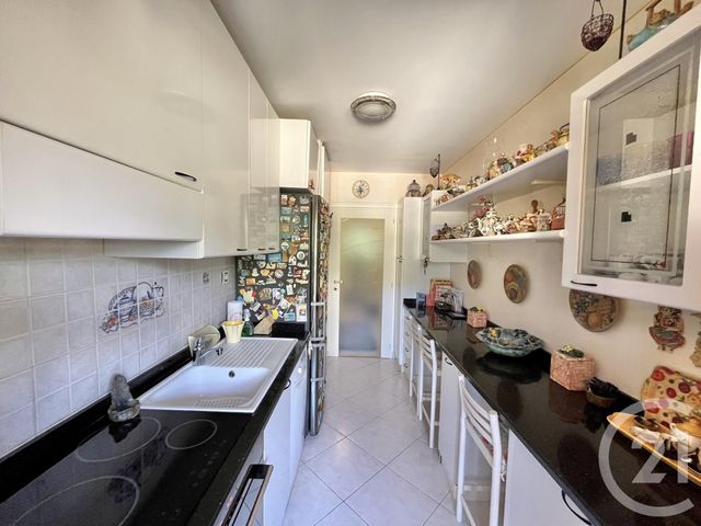 Afficher la photo en grand Appartement F3 à vendre - 3 pièces - 64.58 m2 - MENTON - 06 - PROVENCE-ALPES-COTE-D-AZUR - Century 21 Agence Molière