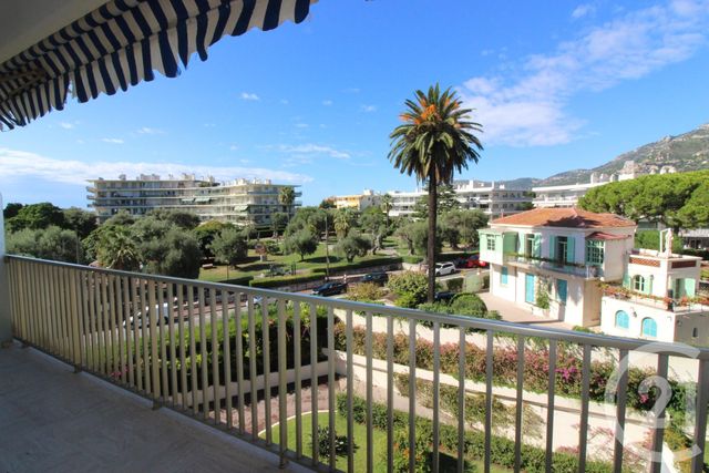 Afficher la photo en grand Appartement F3 à vendre - 3 pièces - 80.21 m2 - ROQUEBRUNE CAP MARTIN - 06 - PROVENCE-ALPES-COTE-D-AZUR - Century 21 Agence Molière