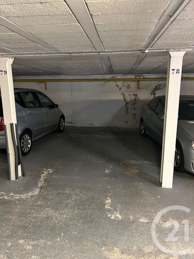 Afficher la photo en grand Appartement F3 à vendre - 3 pièces - 80.21 m2 - ROQUEBRUNE CAP MARTIN - 06 - PROVENCE-ALPES-COTE-D-AZUR - Century 21 Agence Molière