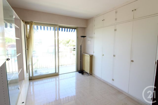 Afficher la photo en grand Appartement F3 à vendre - 3 pièces - 80.21 m2 - ROQUEBRUNE CAP MARTIN - 06 - PROVENCE-ALPES-COTE-D-AZUR - Century 21 Agence Molière