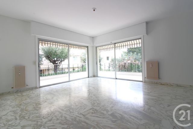 Appartement F3 à vendre - 3 pièces - 78.74 m2 - ROQUEBRUNE CAP MARTIN - 06 - PROVENCE-ALPES-COTE-D-AZUR - Century 21 Agence Molière