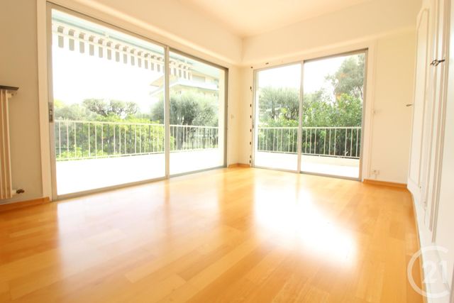 Appartement F3 à vendre - 3 pièces - 78.74 m2 - ROQUEBRUNE CAP MARTIN - 06 - PROVENCE-ALPES-COTE-D-AZUR - Century 21 Agence Molière