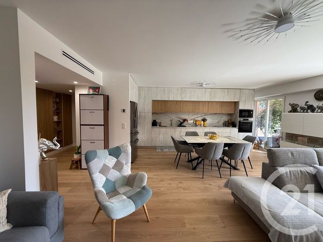 Appartement F3 à vendre - 3 pièces - 82.33 m2 - ROQUEBRUNE CAP MARTIN - 06 - PROVENCE-ALPES-COTE-D-AZUR - Century 21 Agence Molière