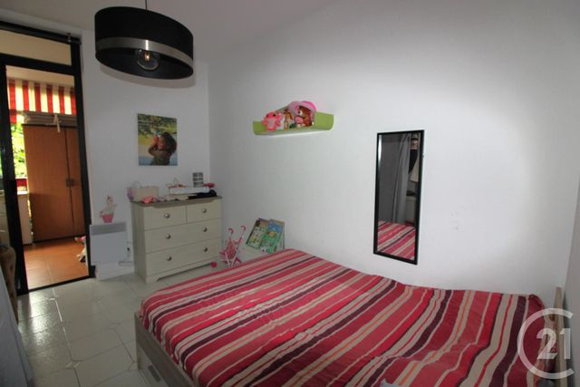 Afficher la photo en grand Appartement F3 à vendre - 3 pièces - 52.73 m2 - MENTON - 06 - PROVENCE-ALPES-COTE-D-AZUR - Century 21 Agence Molière