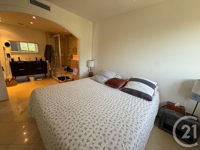 Appartement F3 bis à vendre - 4 pièces - 90.0 m2 - ROQUEBRUNE CAP MARTIN - 06 - PROVENCE-ALPES-COTE-D-AZUR - Century 21 Agence Molière