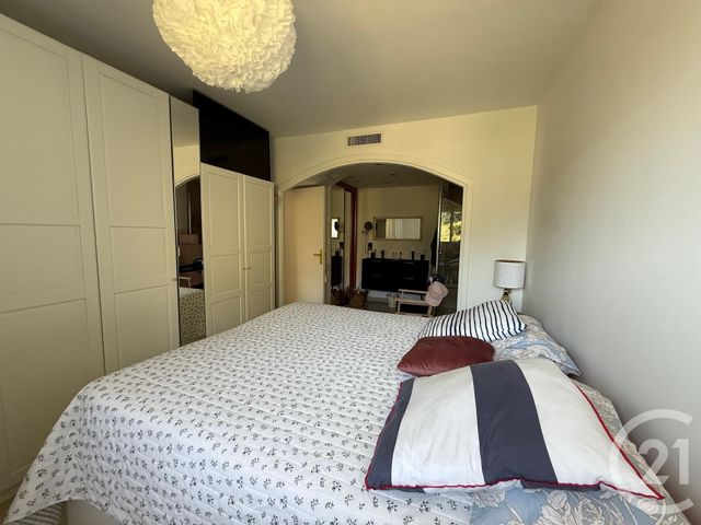 Appartement F3 bis à vendre - 4 pièces - 90.0 m2 - ROQUEBRUNE CAP MARTIN - 06 - PROVENCE-ALPES-COTE-D-AZUR - Century 21 Agence Molière
