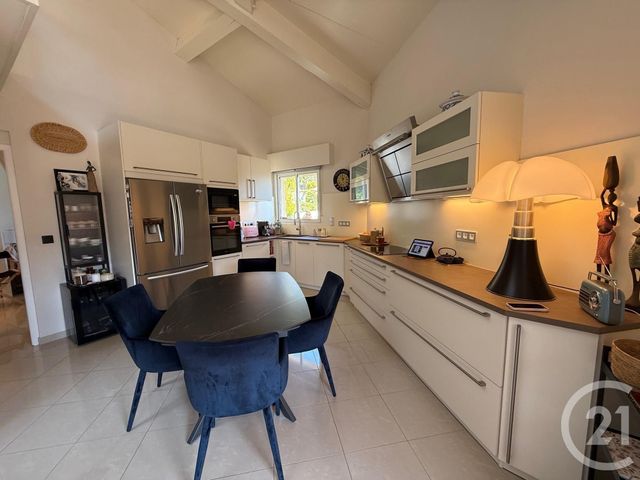 Appartement F3 bis à vendre - 4 pièces - 90.0 m2 - ROQUEBRUNE CAP MARTIN - 06 - PROVENCE-ALPES-COTE-D-AZUR - Century 21 Agence Molière