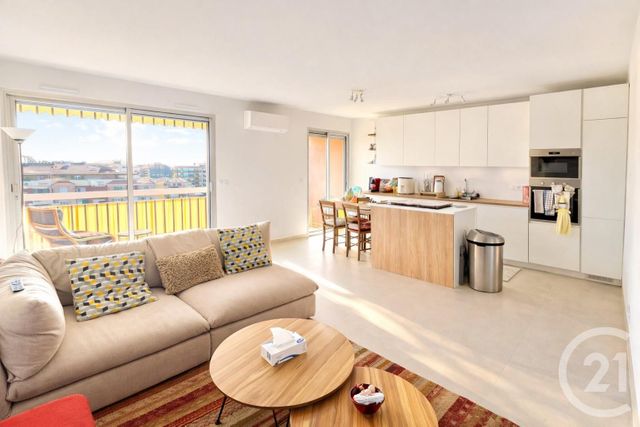 Appartement F3 à vendre - 3 pièces - 68.48 m2 - MENTON - 06 - PROVENCE-ALPES-COTE-D-AZUR - Century 21 Agence Molière