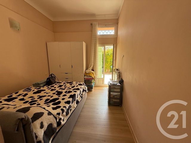 Afficher la photo en grand Appartement F2 bis à vendre - 3 pièces - 60.03 m2 - MENTON - 06 - PROVENCE-ALPES-COTE-D-AZUR - Century 21 Agence Molière