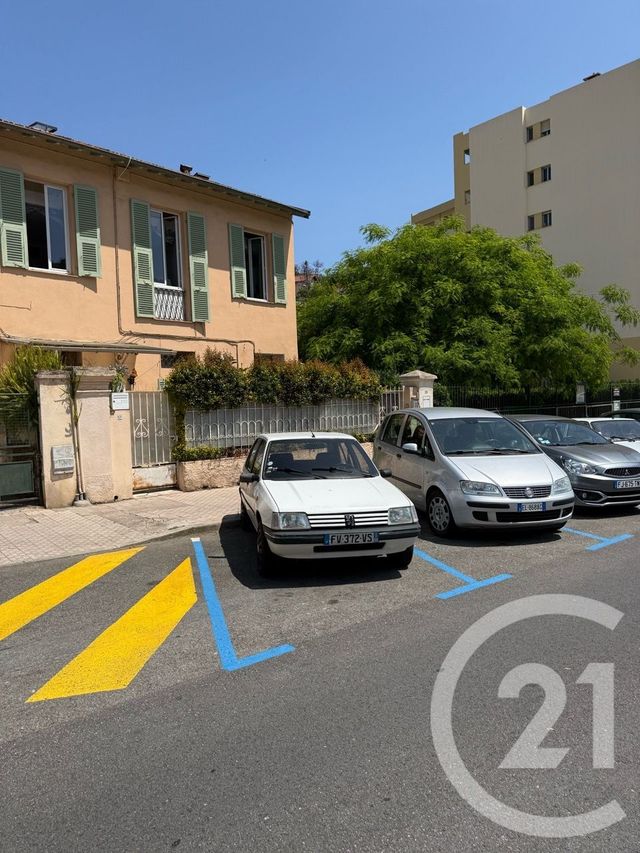 Afficher la photo en grand Appartement F2 bis à vendre - 3 pièces - 60.03 m2 - MENTON - 06 - PROVENCE-ALPES-COTE-D-AZUR - Century 21 Agence Molière
