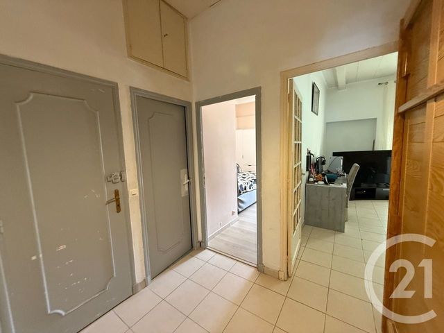 Afficher la photo en grand Appartement F2 bis à vendre - 3 pièces - 60.03 m2 - MENTON - 06 - PROVENCE-ALPES-COTE-D-AZUR - Century 21 Agence Molière