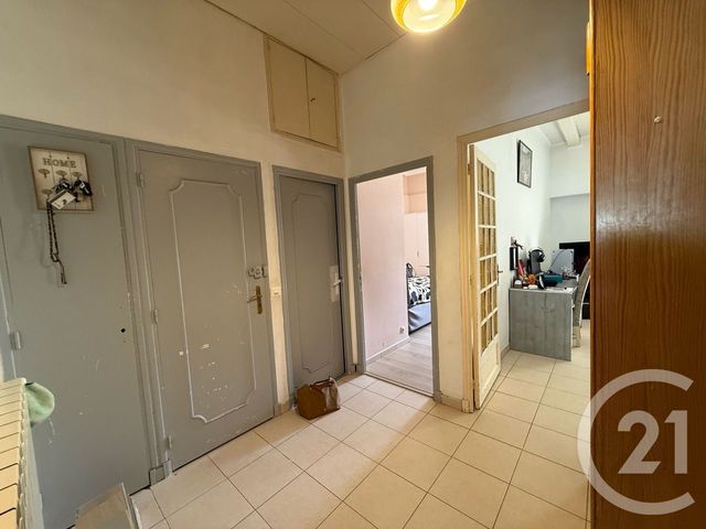 Afficher la photo en grand Appartement F2 bis à vendre - 3 pièces - 60.03 m2 - MENTON - 06 - PROVENCE-ALPES-COTE-D-AZUR - Century 21 Agence Molière
