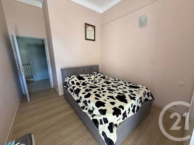 Afficher la photo en grand Appartement F2 bis à vendre - 3 pièces - 60.03 m2 - MENTON - 06 - PROVENCE-ALPES-COTE-D-AZUR - Century 21 Agence Molière