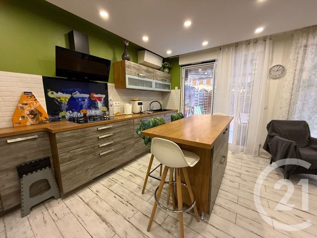 Appartement Studio cabine à vendre - 2 pièces - 32.5 m2 - ROQUEBRUNE CAP MARTIN - 06 - PROVENCE-ALPES-COTE-D-AZUR - Century 21 Agence Molière