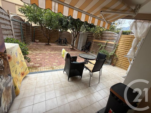 Appartement Studio à vendre - 1 pièce - 32.5 m2 - ROQUEBRUNE CAP MARTIN - 06 - PROVENCE-ALPES-COTE-D-AZUR - Century 21 Agence Molière