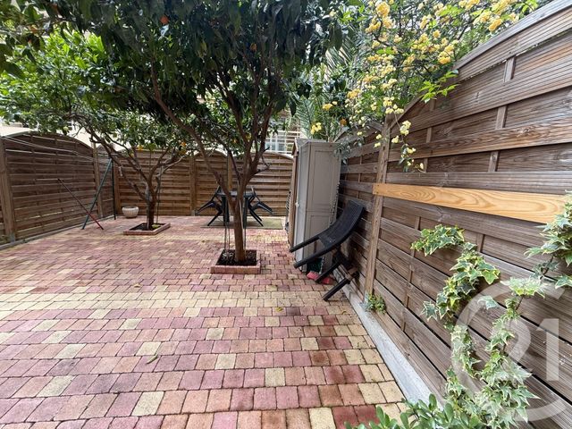 Appartement Studio à vendre - 1 pièce - 32.5 m2 - ROQUEBRUNE CAP MARTIN - 06 - PROVENCE-ALPES-COTE-D-AZUR - Century 21 Agence Molière