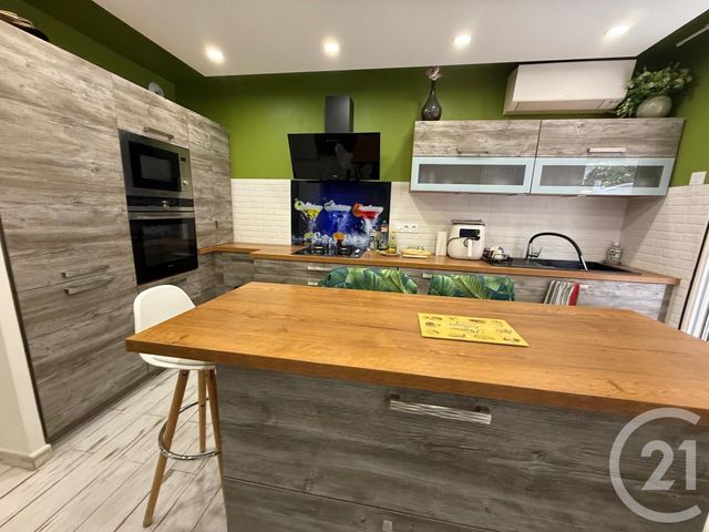 Appartement Studio à vendre - 1 pièce - 32.5 m2 - ROQUEBRUNE CAP MARTIN - 06 - PROVENCE-ALPES-COTE-D-AZUR - Century 21 Agence Molière