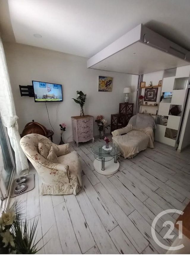 Appartement Studio à vendre - 1 pièce - 32.5 m2 - ROQUEBRUNE CAP MARTIN - 06 - PROVENCE-ALPES-COTE-D-AZUR - Century 21 Agence Molière