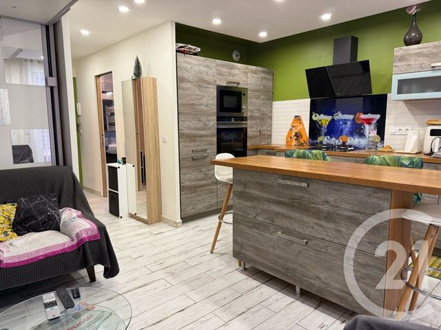 Appartement Studio cabine à vendre - 2 pièces - 32.5 m2 - ROQUEBRUNE CAP MARTIN - 06 - PROVENCE-ALPES-COTE-D-AZUR - Century 21 Agence Molière