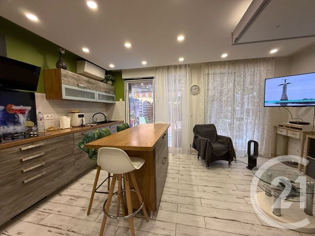 Appartement Studio cabine à vendre - 2 pièces - 32.5 m2 - ROQUEBRUNE CAP MARTIN - 06 - PROVENCE-ALPES-COTE-D-AZUR - Century 21 Agence Molière