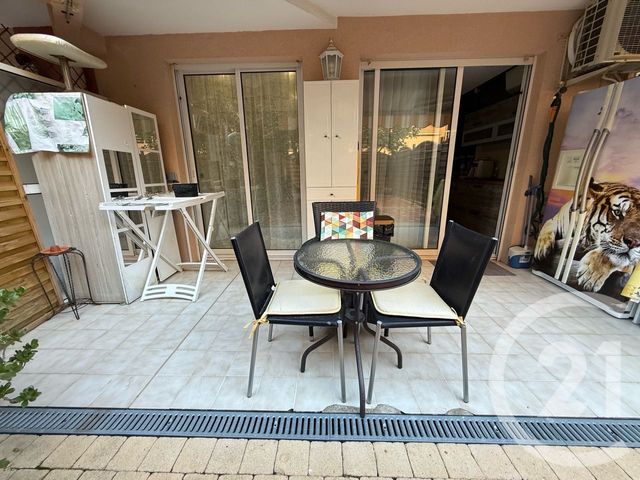 Appartement Studio cabine à vendre - 2 pièces - 32.5 m2 - ROQUEBRUNE CAP MARTIN - 06 - PROVENCE-ALPES-COTE-D-AZUR - Century 21 Agence Molière