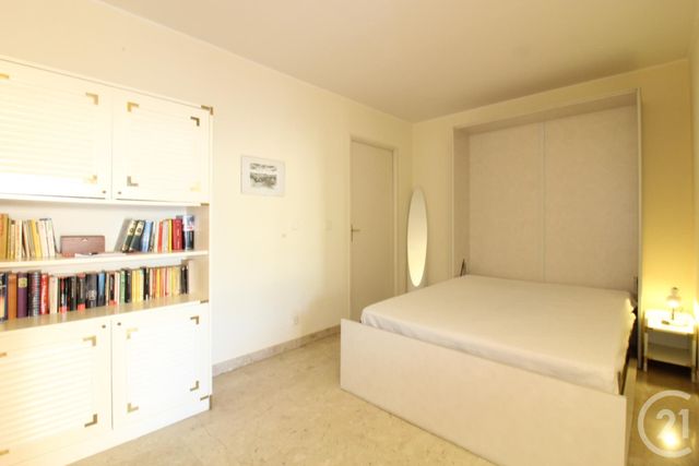 Appartement F2 à vendre - 2 pièces - 44.0 m2 - ROQUEBRUNE CAP MARTIN - 06 - PROVENCE-ALPES-COTE-D-AZUR - Century 21 Agence Molière