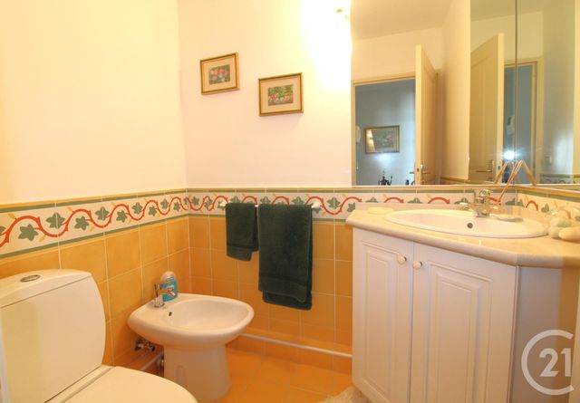 Afficher la photo en grand Appartement F3 à vendre - 3 pièces - 72.0 m2 - MENTON - 06 - PROVENCE-ALPES-COTE-D-AZUR - Century 21 Agence Molière