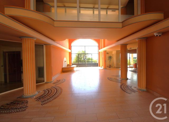 Afficher la photo en grand Appartement F3 à vendre - 3 pièces - 72.0 m2 - MENTON - 06 - PROVENCE-ALPES-COTE-D-AZUR - Century 21 Agence Molière