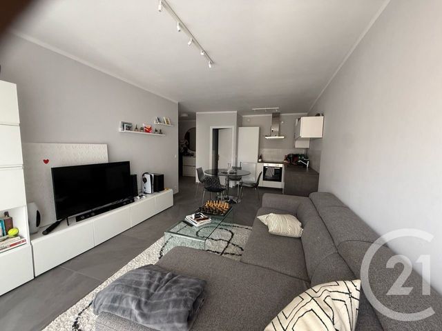 Afficher la photo en grand Appartement F2 à vendre - 2 pièces - 45.91 m2 - ROQUEBRUNE CAP MARTIN - 06 - PROVENCE-ALPES-COTE-D-AZUR - Century 21 Agence Molière