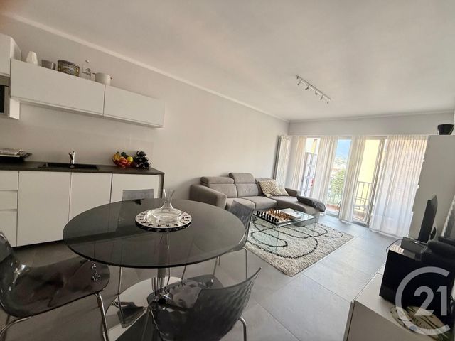 Afficher la photo en grand Appartement F2 à vendre - 2 pièces - 45.91 m2 - ROQUEBRUNE CAP MARTIN - 06 - PROVENCE-ALPES-COTE-D-AZUR - Century 21 Agence Molière