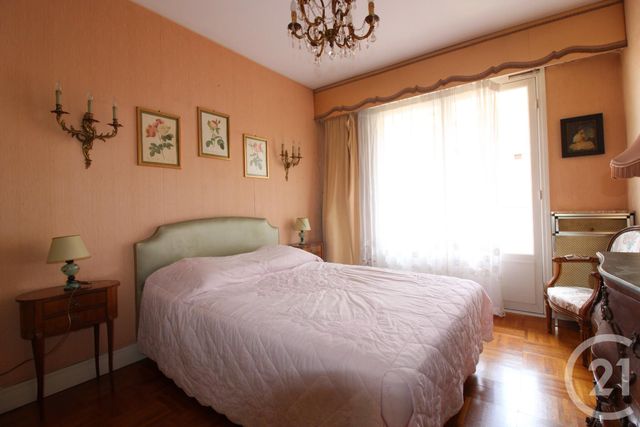 Afficher la photo en grand Appartement F3 à vendre - 3 pièces - 74.0 m2 - MENTON - 06 - PROVENCE-ALPES-COTE-D-AZUR - Century 21 Agence Molière