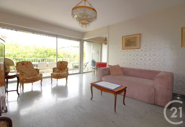 Afficher la photo en grand Appartement F3 à vendre - 3 pièces - 74.0 m2 - MENTON - 06 - PROVENCE-ALPES-COTE-D-AZUR - Century 21 Agence Molière