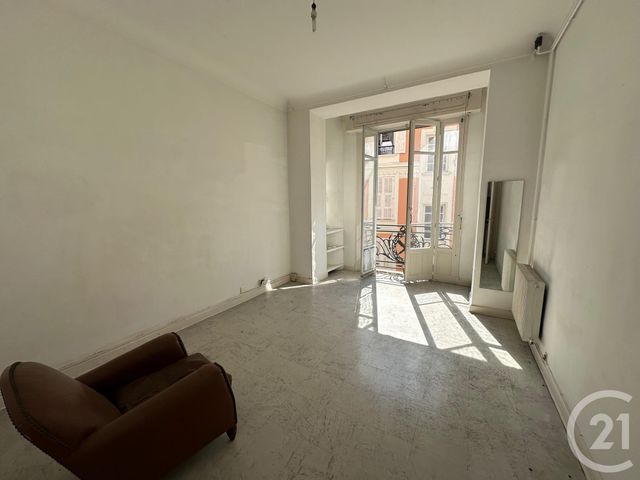 Afficher la photo en grand Appartement F4 à vendre - 4 pièces - 95.43 m2 - BEAUSOLEIL - 06 - PROVENCE-ALPES-COTE-D-AZUR - Century 21 Agence Molière