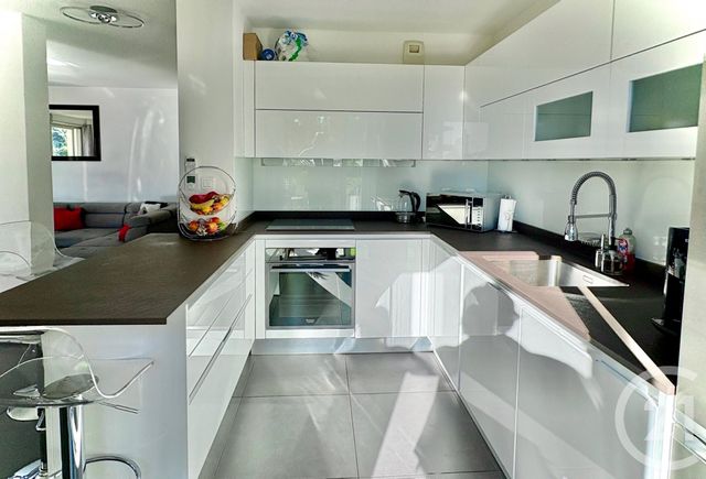 Appartement F4 à vendre - 4 pièces - 92.32 m2 - MENTON - 06 - PROVENCE-ALPES-COTE-D-AZUR - Century 21 Agence Molière