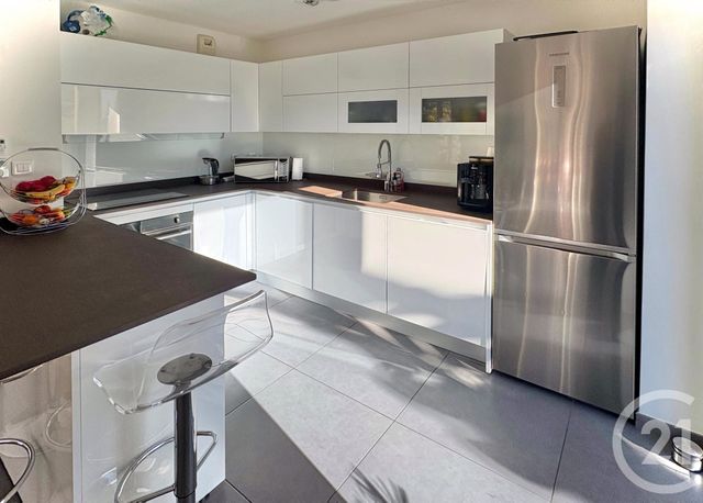 Appartement F4 à vendre - 4 pièces - 92.32 m2 - MENTON - 06 - PROVENCE-ALPES-COTE-D-AZUR - Century 21 Agence Molière