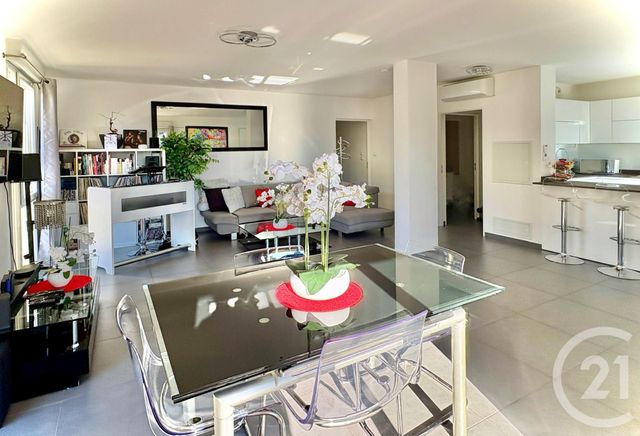 Appartement F4 à vendre - 4 pièces - 92.32 m2 - MENTON - 06 - PROVENCE-ALPES-COTE-D-AZUR - Century 21 Agence Molière