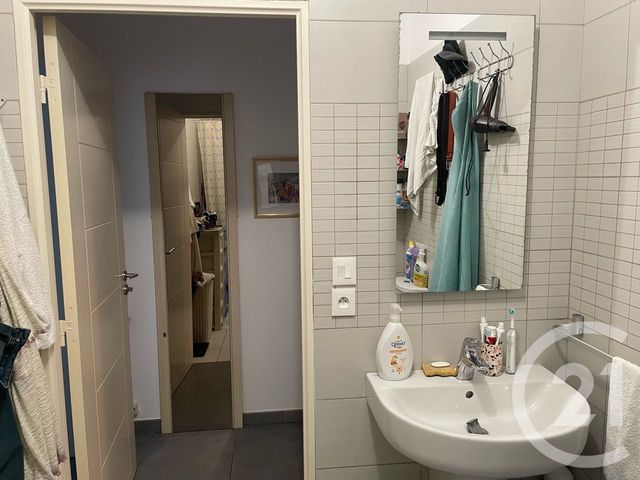 Afficher la photo en grand Appartement T3 à vendre - 2 pièces - 52.07 m2 - MENTON - 06 - PROVENCE-ALPES-COTE-D-AZUR - Century 21 Agence Molière