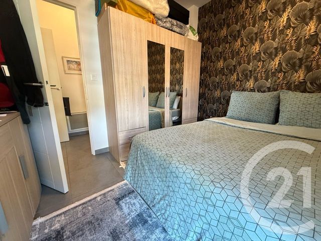 Afficher la photo en grand Appartement T3 à vendre - 2 pièces - 52.07 m2 - MENTON - 06 - PROVENCE-ALPES-COTE-D-AZUR - Century 21 Agence Molière