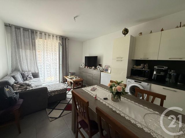Afficher la photo en grand Appartement T3 à vendre - 2 pièces - 52.07 m2 - MENTON - 06 - PROVENCE-ALPES-COTE-D-AZUR - Century 21 Agence Molière