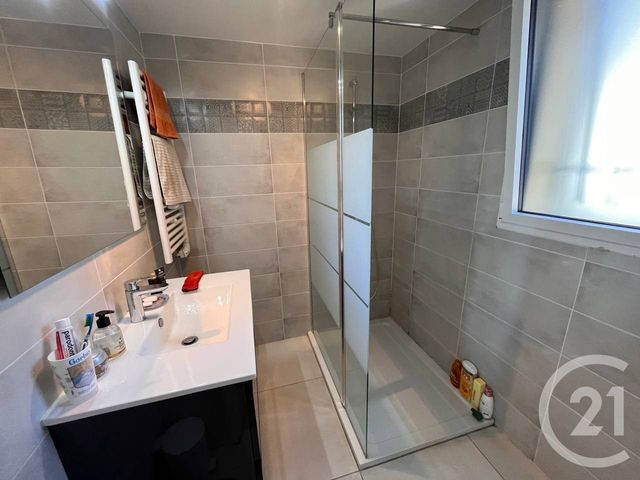 Appartement Duplex à vendre - 4 pièces - 66.0 m2 - GORBIO - 06 - PROVENCE-ALPES-COTE-D-AZUR - Century 21 Agence Molière