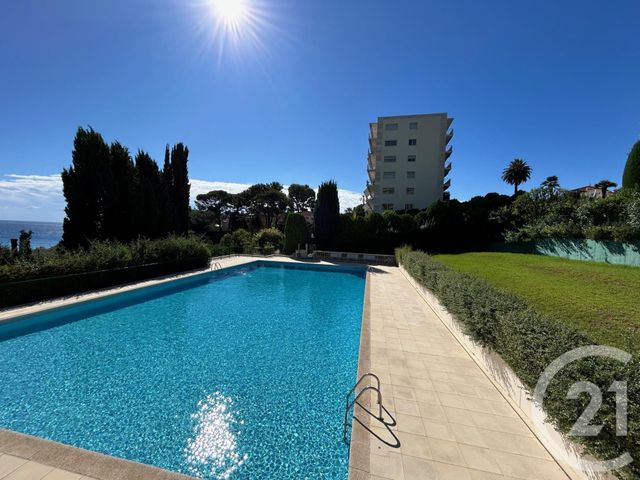 Afficher la photo en grand Appartement F1 à vendre - 1 pièce - 33.35 m2 - ROQUEBRUNE CAP MARTIN - 06 - PROVENCE-ALPES-COTE-D-AZUR - Century 21 Agence Molière