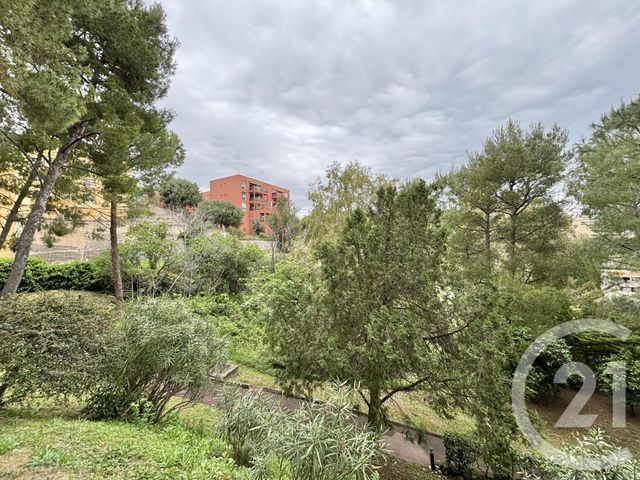 Afficher la photo en grand Appartement F1 à vendre - 1 pièce - 33.35 m2 - ROQUEBRUNE CAP MARTIN - 06 - PROVENCE-ALPES-COTE-D-AZUR - Century 21 Agence Molière