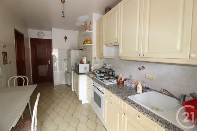 Afficher la photo en grand Appartement F4 à vendre - 4 pièces - 103.0 m2 - MENTON - 06 - PROVENCE-ALPES-COTE-D-AZUR - Century 21 Agence Molière