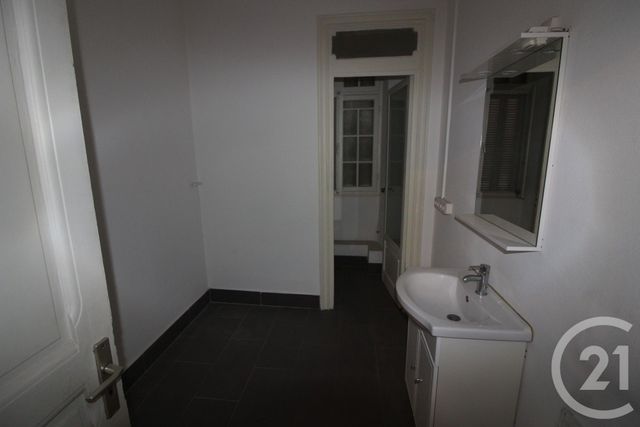 Appartement Local à vendre - 1 pièce - 55.67 m2 - MENTON - 06 - PROVENCE-ALPES-COTE-D-AZUR - Century 21 Agence Molière